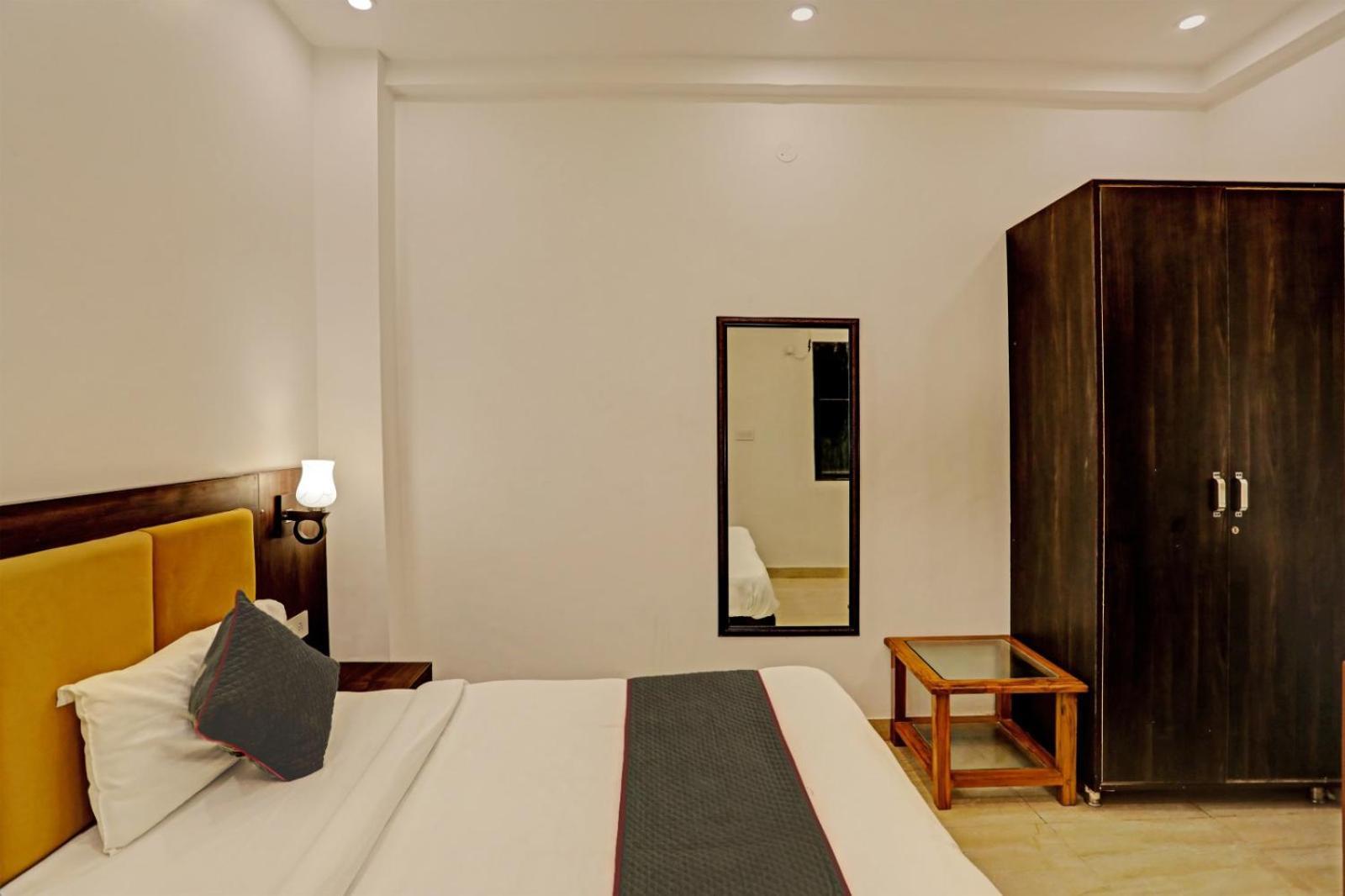 Hotel Golden Prime King นิวเดลี ภายนอก รูปภาพ