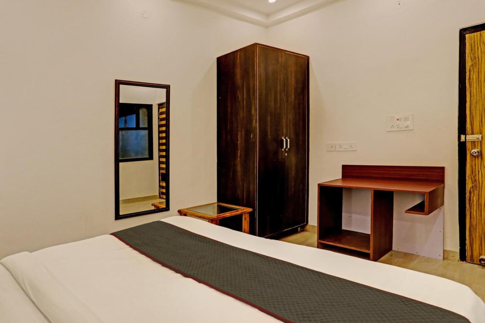 Hotel Golden Prime King นิวเดลี ภายนอก รูปภาพ